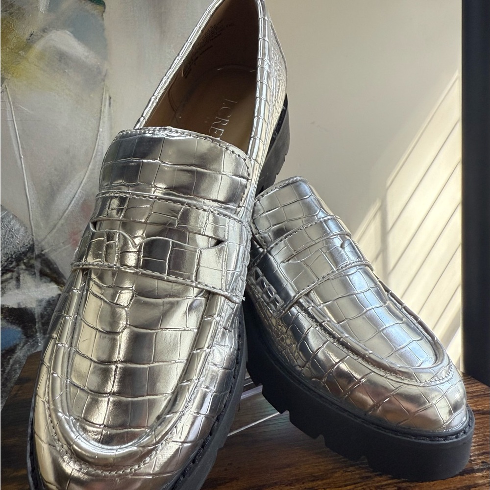 Silver Crocodile Pattern Loafers